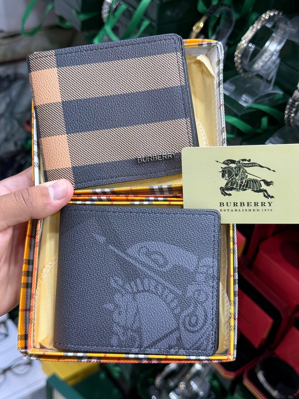 Portfeuille Homme (Gucci، Hermes، Fendi، Rolex، وBurberry... )